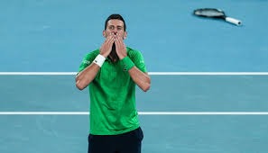 洛杉矶道奇主帅罗伯茨：大谷翔平已在坦帕基地进行 60 英尺传接球练习，恢复进度超预期